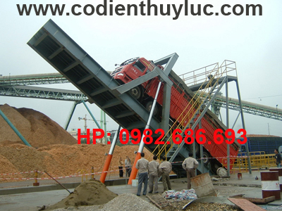 Bàn nâng xe container 80 Tấn nhập dăm gỗ tại bãi